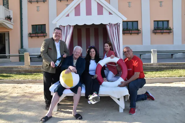 Neue Daybeds: Markus Riedmayer, Jowi Trenner, Mirna Jukić, Carmen Jeitler-Cincelli und Harald Gölles. | Foto: Mirjam Preineder