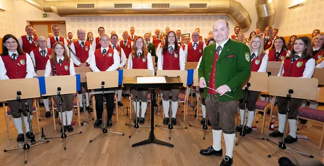 Der Musikverein Söchau mit Kapellmeister Wolfgang Loidl. | Foto: Waltraud Wachmann