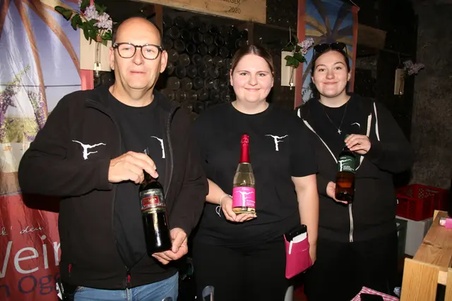 Weingut Fabian: Peter, Victoria, Jasmin. 