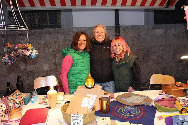 Andrea, Verena und Felicitas (2 verdreht) am Haller Nachtmarkt