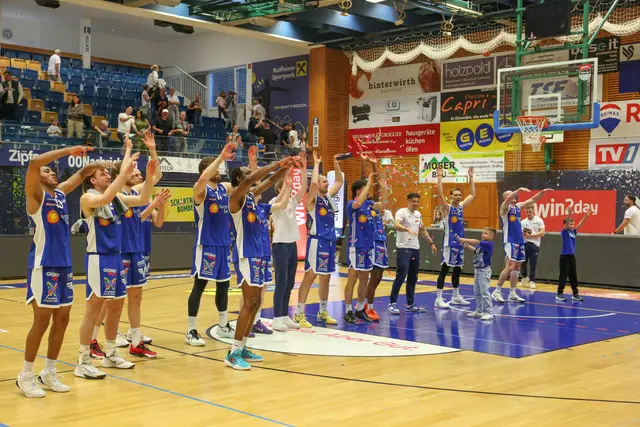 Die Unger Steel Gunners Oberwart feierten in Gmunden den dritten Sieg in der Viertelfinalserie und stehen damit im Halbfinale. | Foto: Basketball Austria / J. Kienesberger