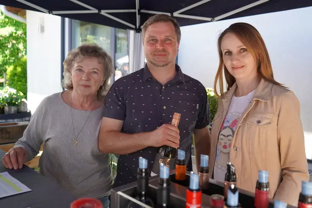 Winzerfamilie Eva, Johannes und Ramona Kummer | Foto: Andrea Glatzer