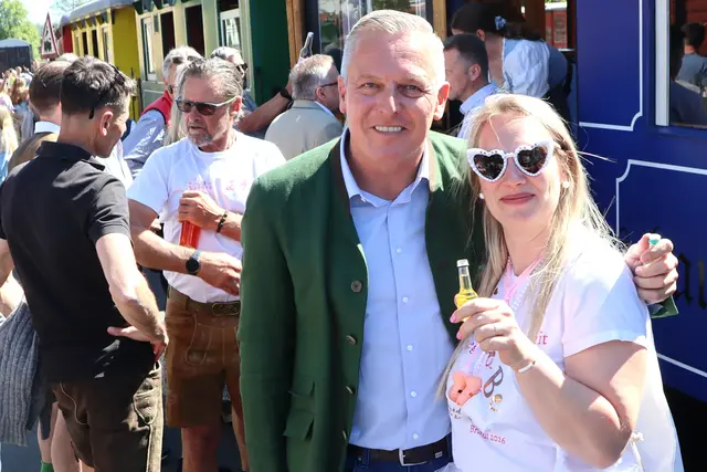 "Polterin" Kerstin Koch hatte auch ein Flascherl dabei | Foto: Gerhard Langmann