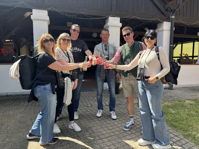 Eine Gruppe aus der Steiermark erkundete das Weinmuseum Moschendorf während des Weinfrühlings.  | Foto: Elisabeth Kloiber/MeinBezirk