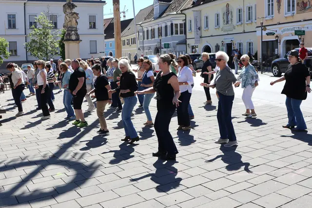 Hauptplatz Stainz als Line Dance-Flashmob-Area