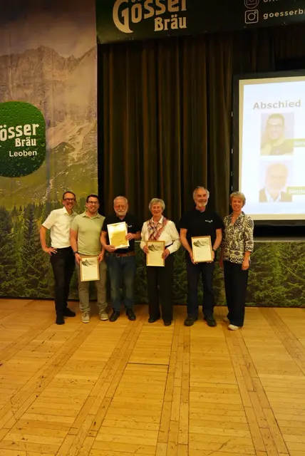 Bei der Jahreshauptversammlung des Alpenverein LeobenIm wurde ein starkes Jahr der Berggemeinschaft präsentiert. Im Bild: Helmut Bader, Benedikt Reithner, Max Becke, Renate Käfer, Siegbert Steinberger, Claudia Schagerl (v. l.) | Foto: Alpenverein Leoben/Waldmüller
