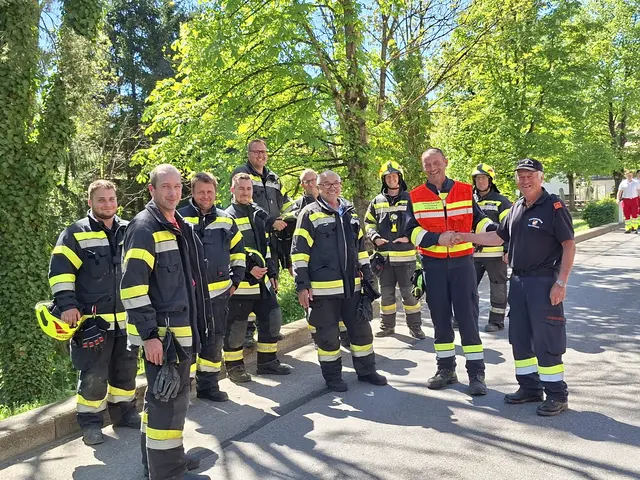 Sitzbank geriet in Brand, rasches Handeln verhindert Schlimmeres