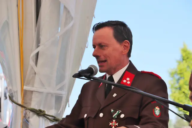 
NAbg. Ernst Gödl: „Als 1881 die Feuerwehr Unterpremstätten als Nachbarschaftshilfe gegründet wurde, war es aus der Notwendigkeit heraus, weil bei Feuersbrunst ganze Dörfer verschwunden sind“.
 | Foto: Edith Ertl