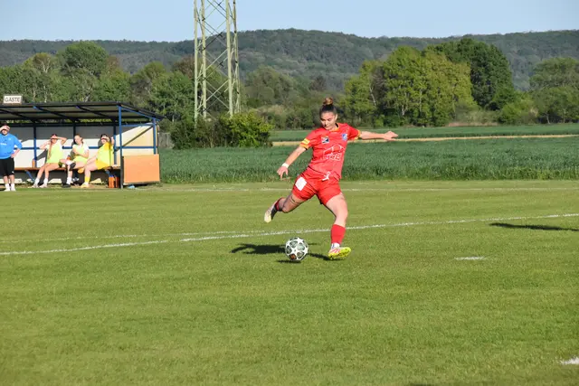 Rojda Antlitzhofer zieht zum 1:0 ab. | Foto: MeinBezirk/Michael Strini