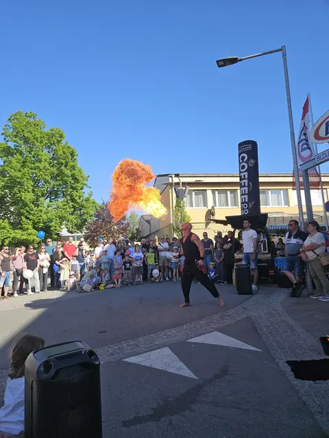 Flamare Magica sorgte mit einer eindrucksvollen Feuershow für staunende Gesichter. | Foto: Rusk Video