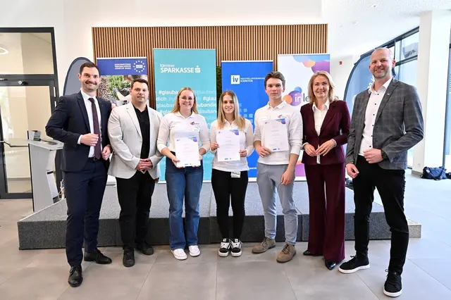 Von links: Peter Reichmann, Gilbert Blechschmid, Hannah Satz, Christina Sereinig, Matthias Himmelbauer, Claudia Mischensky, Martin Reiner vom Arbeitskreis Lehrlingsausbildung | Foto: Helge Bauer