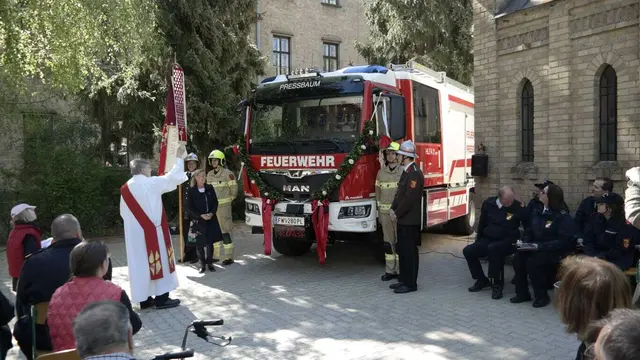 Segnung des neuen Hilfeleistungsfahrzeugs HLF2 – das am Wochenenende bereits im Einsatz war. | Foto: FF Pressbaum