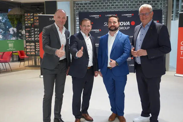 Markus Pinggera, Geschäftsführer der Supernova Group - Andreas Wirth, Präsident der Wirtschaftskammer Burgenland - Lucas Hadwiger, Projektleiter von Supernova Eisenstadt und Bürgermeister Thomas Steiner.  | Foto: MeinBezirk/Barbara Babonitsch-Diewald