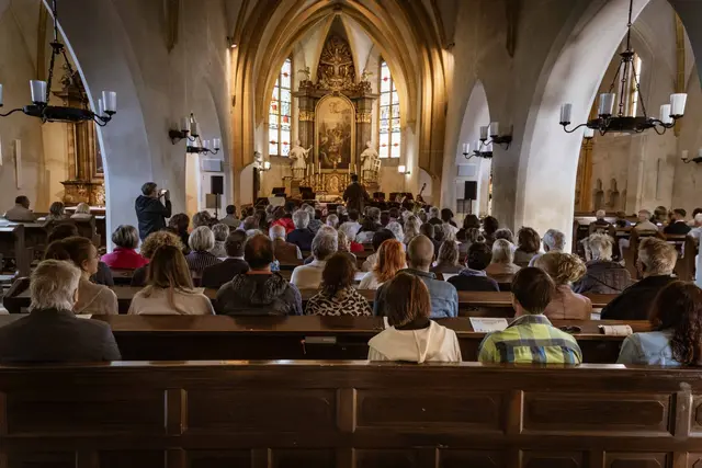Die besondere Atmosphäre der Pfarrkirche machte den Konzertabend zu einem eindrucksvollen Erlebnis. | Foto: Reinhard Emsenhuber