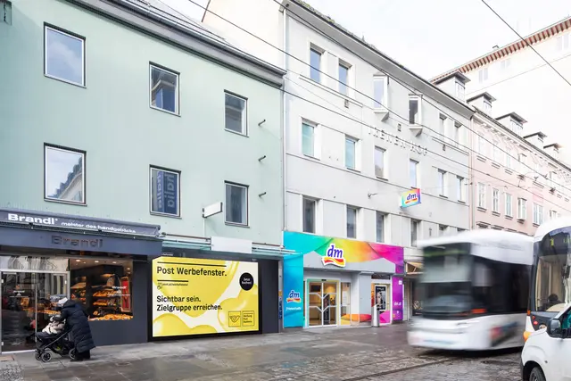 Neue DOOH-Großfläche von Post Werbefenster in der Linzer Landstraße. | Foto: Christian Husar