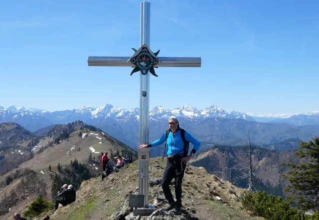Der Almkogel bietet eine traumhafte Rundumsicht in die hohe Bergwelt.