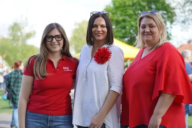Gemeindevorständin Angela Gludovatz, Landtagspräsidentin Astrid Eisenkopf und Bürgermeisterin Isabella Radatz-Grauszer.  | Foto: Günter Prünner