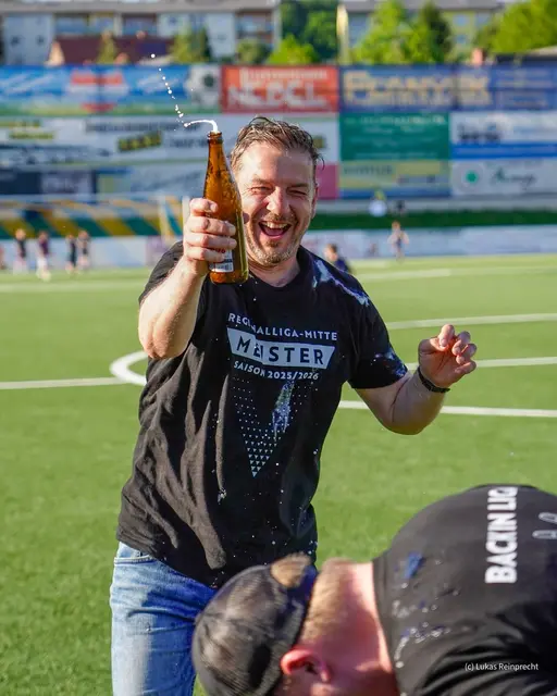 Trainer und Manager David Preiß hatte allen Grund zum Feiern. | Foto: Lukas Reinprecht