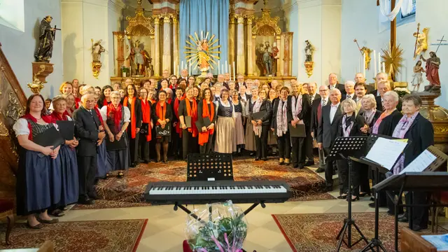 Heuer wurde das Mariensingen des Leitha-Sängerkreises in der Pfarrkirche
Höflein/Bruck an der Leitha durchgeführt.  | Foto: Leitha-Sängerkreis