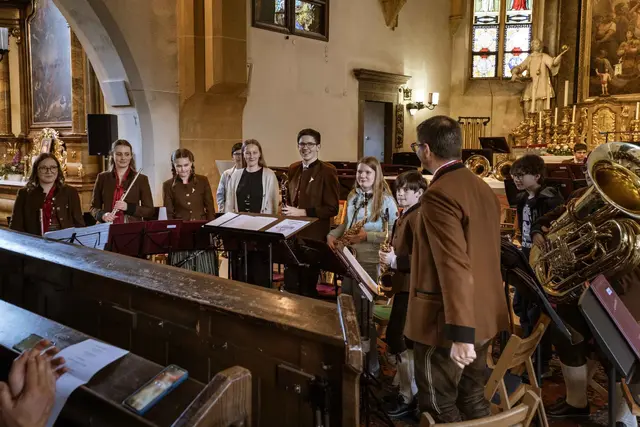 Das Jugendorchester der Musikschule Wilhelmsburg eröffnete den Konzertabend mit großem Engagement und begeisterte das Publikum. | Foto: Reinhard Emsenhuber