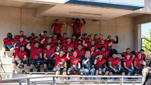 Die Predators feierten vor rund 400 Zuschauerinnen und Zuschauern den vierten Sieg im vierten Saisonspiel. | Foto: Claudia Steinmayer