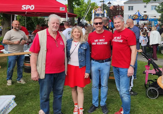 Bürgermeister a.D. Peter Nagel, NR Silvia Kumpan-Takacs, Bürgermeister Clemens Nagel und Bürgermeister a.D. Thomas Nentwich beim Familienfest. 
 | Foto: Gemeinde. 