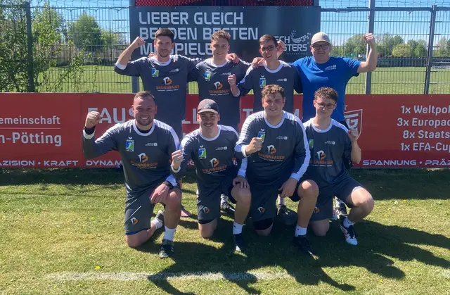 Höhnharts Faustball-Herren mit gutem Start ins Aufstiegs-Playoff