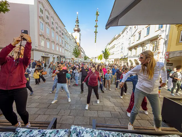 Die Tanzschule Hippmann organisiert auch heuer wieder anlässlich des Welt-Tanztages ihren öffentlichen Flashmob am Welser Stadtplatz. | Foto: Rene Hauser