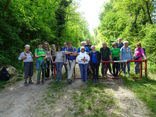 1. Maiwanderung