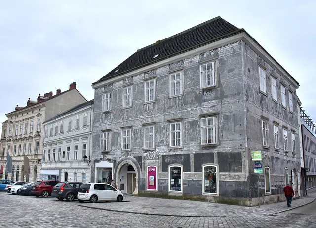 Außenansicht des Stadthotel Retz – Tradition trifft neuen Glanz | Foto: Herbert Schleich
