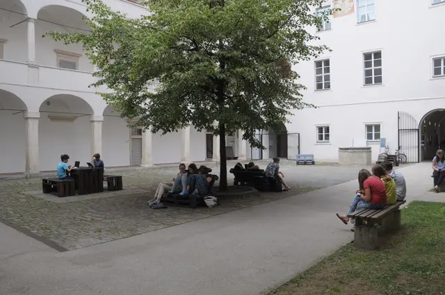 Zum Maibeginn wurde das Kunsthaus Horn zum Treffpunkt für Literatur und Musik. | Foto: Privat