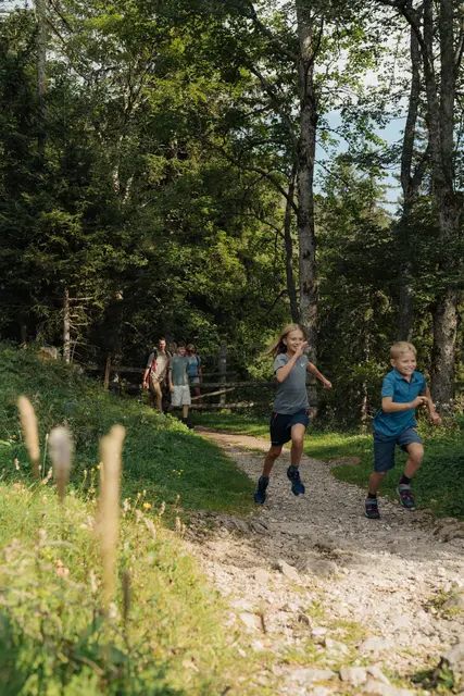 Steirischer Jokl_Wanderung mit Familie4_Almenland | Foto: Oststeiermark Tourismus