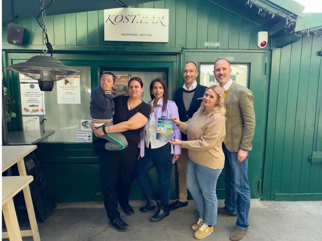 Melanie Wagner mit Sohn Konstantin, Diana El-Monir, Paul Tupy, Nadine Pernjak, Matthias Urrisk. | Foto: Imperial Tours &amp; Events 2026