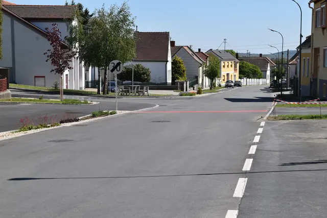 In Markt Neuhodis entstand eine beruhigte Verkehrszone. | Foto: MeinBezirk/Michael Strini