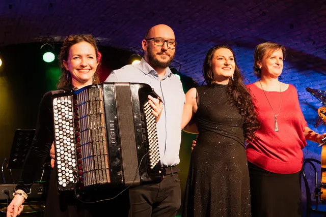 In der Ministry of Artists wird zum Tango geladen. | Foto: Matthias Katzmair