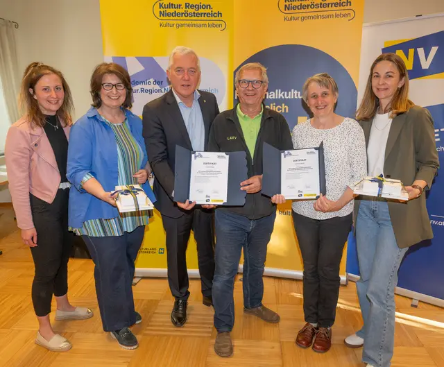 Abschluss für zwei Oberndorfer in Atzenbrugg