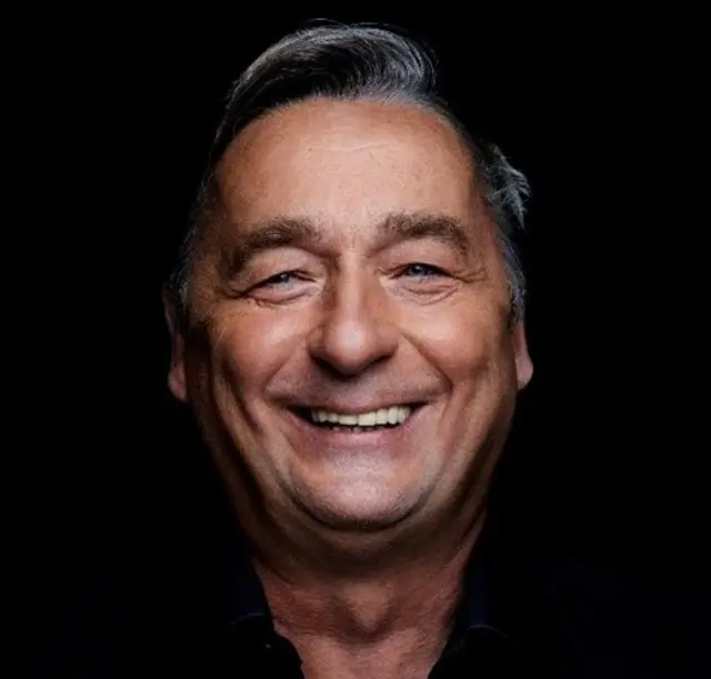 70 Jahre auf der Welt und 45 Jahre auf der Bühne. Grund genug, um sich neue Freiheiten zu
erlauben. Andreas Vitásek ist im Juni in Schwechat.  | Foto: Theaterforum/zVg
