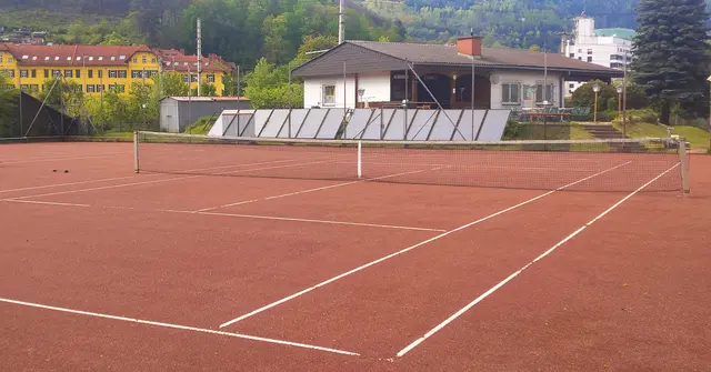 Naturfreunde erweitern Sportangebot – Tennis am Tivoli neu eröffnet