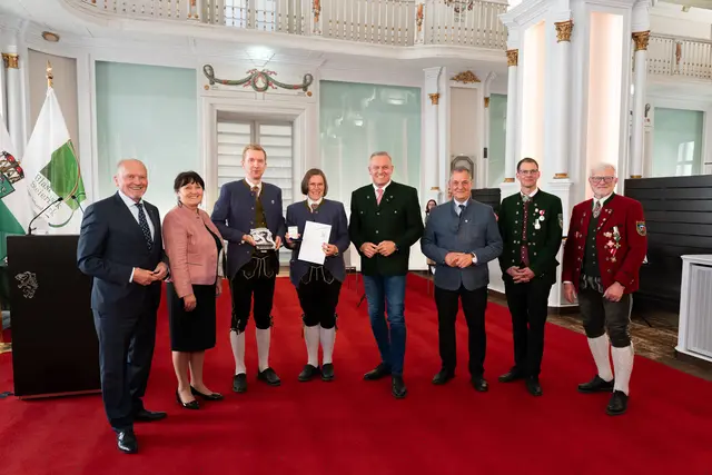 „Blasmusik Panther“ für den Musikverein Ratten (+ Robert-Stolz-Medaille) | Foto: Land Steiermark/Robert Binder