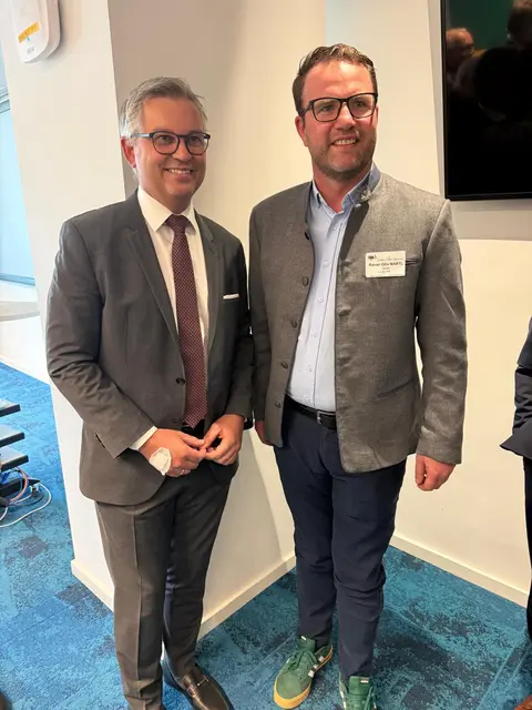 In Kontakt mit EU-Kommissar Magnus Brunner war Rainer Martl (r.) bei seiner Brüssel-Reise.  | Foto: Rainer Martl