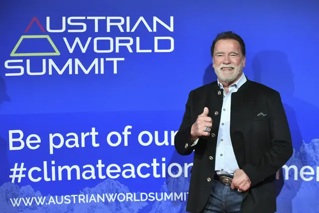 Gastgeber Arnold Schwarzenegger beim Kitzbühel Charity Dinner 2026.  | Foto: The Schwarzenegger Climate Initiative