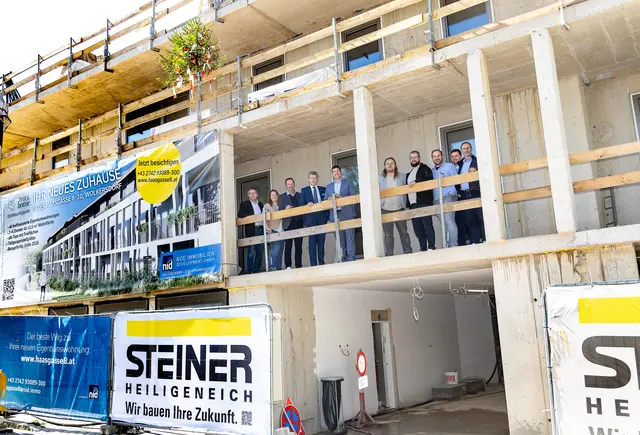 Dachgleiche bei „Wolk.Home in Wolkersdorf gefeiert