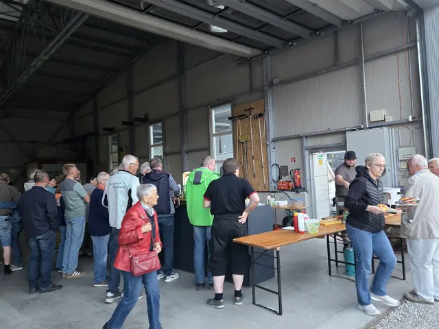 Kulinarisch versorgt wurden die Besucher mit Grillwürstel und Getränken vom Lilienfelder Stüberl. | Foto: Julia Steyrer