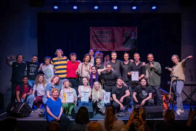 Die Bands und die Jury vom Liesinger Band Contest "Spotlight Beast". | Foto: Walter Krones