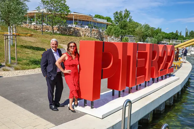 Mit "It's Amore“ ist das neues Freizeitparadies am Wasser komplett. | Foto: Michael Marbacher/MeinBezirk