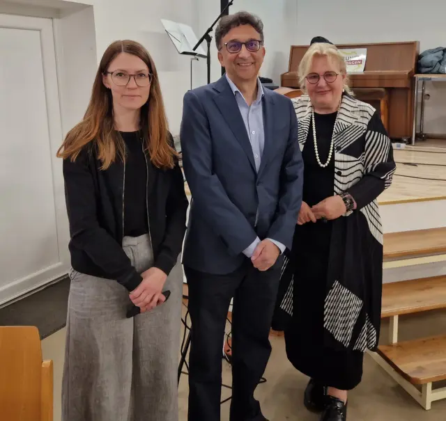 Die Organisatoren des Festes der Begegnung in St. Pölten: Barbara Rotheneder, Faris Forghani und Birgit Becker. | Foto: Becker
