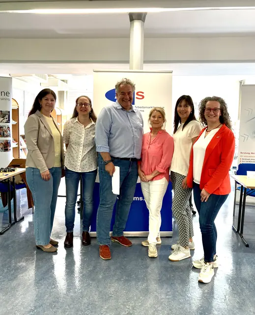 Frauen informieren sich beim „Woman & Work Day“ in Krems