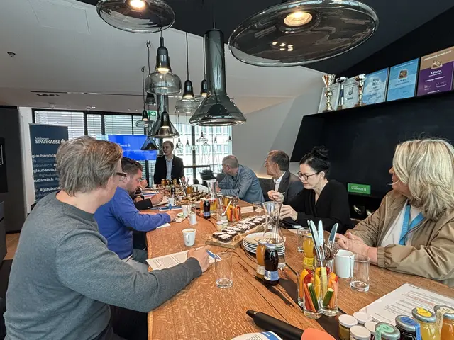 Beim Pressegespräch der Zweite Sparkasse. | Foto: Sabrina Moriggl