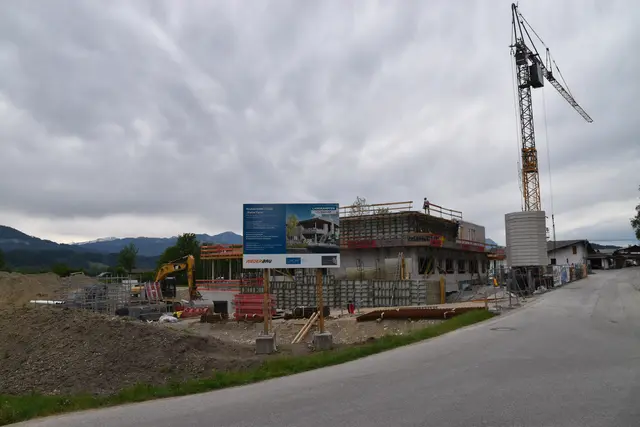 So sieht die Baustelle für die Kinderkrippe derzeit aus. | Foto: Barbara Fluckinger