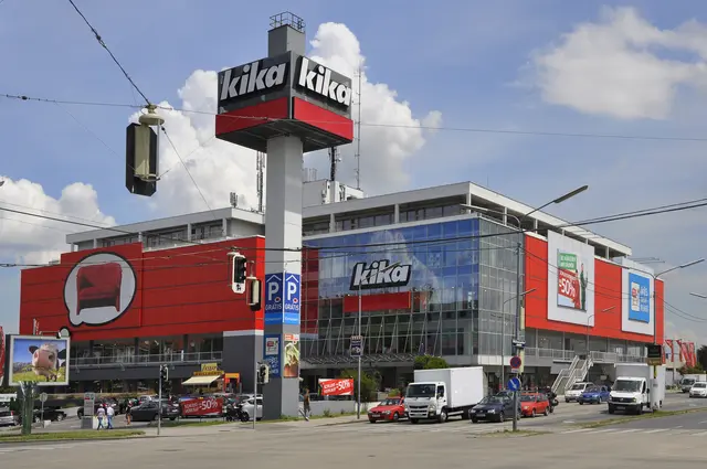 Der Kika-Standort in Favoriten wird vom Eigentümer zu einem Einkaufszentrum umgewandelt. Die Arbeiten laufen, inzwischen findet man die Räume auf willhaben zur Miete ausgeschrieben. | Foto: APA-Images/Willfried Gredler-Oxenbauer